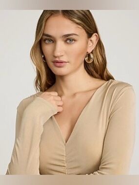 NWT Express Champagne Slinky Ruched V Neck Bodysuit Size S